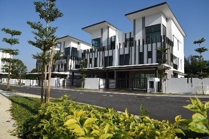 CRYSTAL HALLMARK SDN BHD(MRCB)